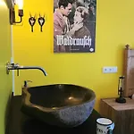 Zur Muehle 3*